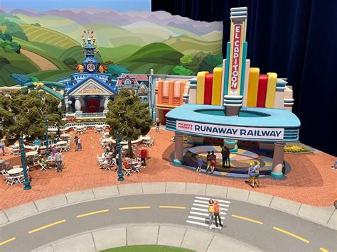 Disneyland Toontown Full Guide! Land Tour, Hidden Details, New Dining ...