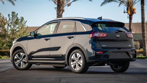 2021 Kia Niro Hybrid/PHEV Adds Tech Features, Gets Small Price Increase ...