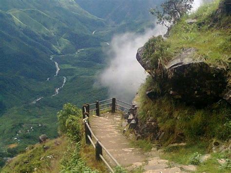 Laitlum Canyon, Meghalaya's Natural Wonder