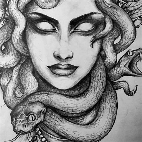 Pin by Jose Gabriel on Símbolos | Medusa drawing, Tattoo drawings ...