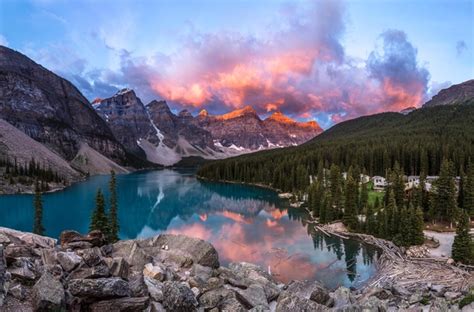 A beautiful morning sunrise in Moraine Lake Banff National Park Canada ...