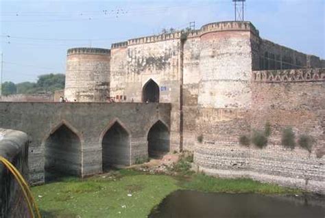 Lohagarh Fort bharatpur | Iron fort | Lohagarh Fort timings, history, images, best time