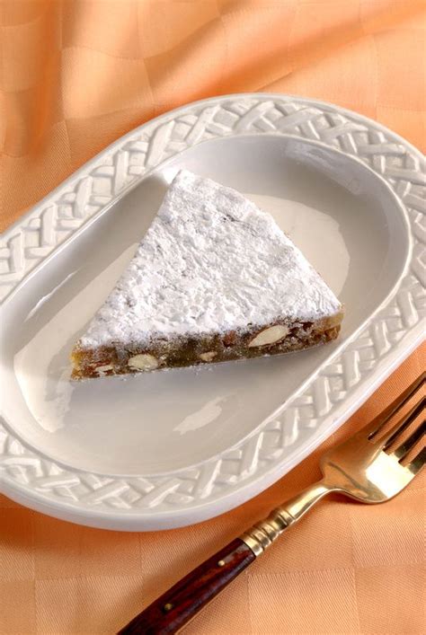 Panforte di Siena #TuscanyAgriturismoGiratola Panforte, Tuscan Recipes, Siena, People Food ...