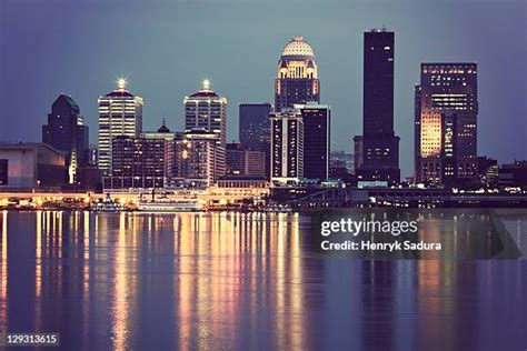 Louisville Skyline Night Photos and Premium High Res Pictures - Getty ...