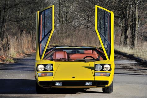 MUSCLE CAR COLLECTION : The Yellow 1971 Lamborghini Countach LP400 ...