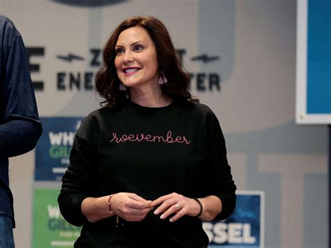 Michigan Gov. Gretchen Whitmer signs bill repealing 1931 abortion ban - ABC News