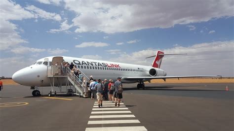 Qantas Boeing 717 takeoff from Ayers Rock Uluru airport - YouTube