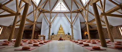 Amaravati Buddhist Monastery | UK | Thai Forest Tradition of Ajahn Chah