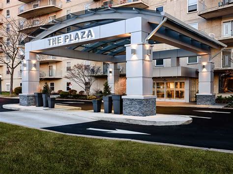 Plaza Apartments | Rentals in Jenkintown PA at The Pavilion