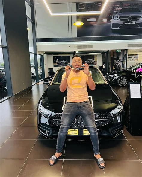 Maskandi star Ntencane buys himself a brand-new car – Photos