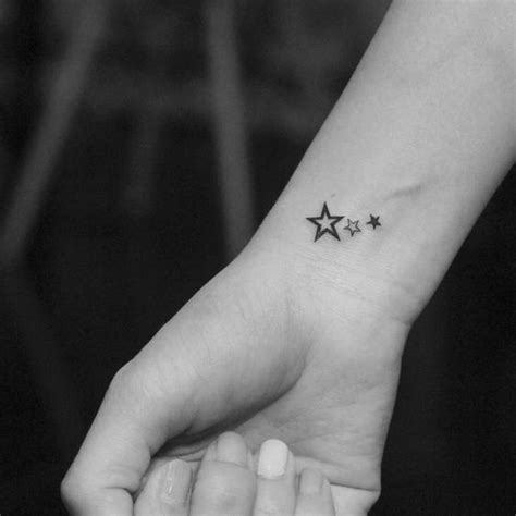 Tatuaje: Estrellas pequeñas - Tatuajes para Mujeres | Tatuajes pequeños ...