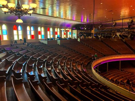 Ryman Auditorium in Nashville (A 2024 Visitor’s Guide) | Taylor On A Trip