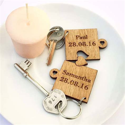 Handmade Personalized Puzzle-Style Wooden Keychain Set for Valentine's Day | Gadgetsin