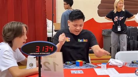 New Rubik's Cube World Record. Guess the time! | Trending - Hindustan Times