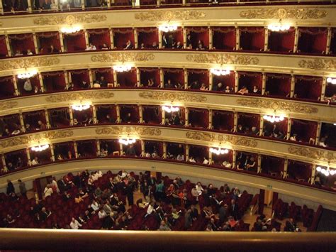 File:La Scala interior.jpg - Wikimedia Commons