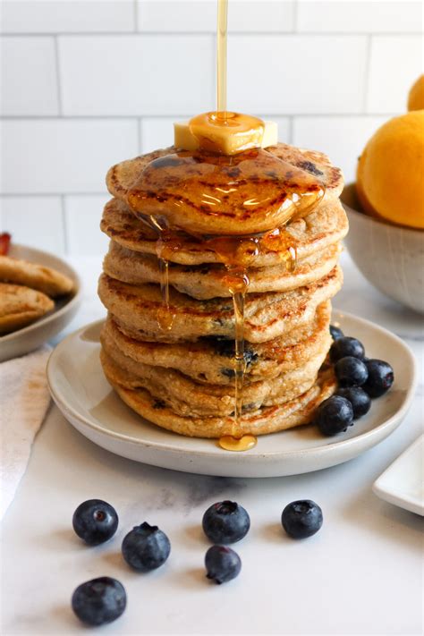 Healthy Oatmeal Blueberry Pancakes