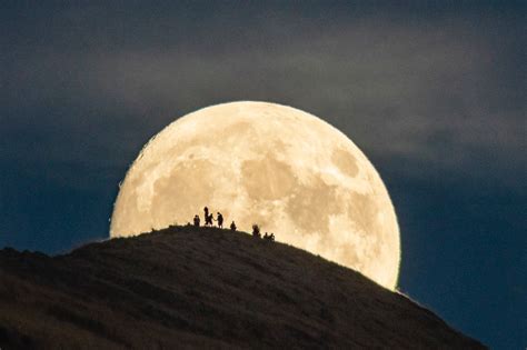 See the Harvest Moon of 2018 in These Gorgeous Photos! | Space