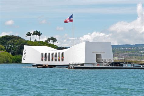 U.S.S. Oklahoma Memorial on Oahu | Hawaii.com