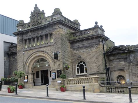 Wetherspoons Harrogate | A very posh 'Spoons, as befits the … | Flickr