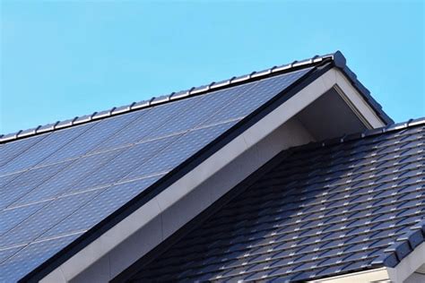 Solar Panels Vs. Solar Shingles: What You Need to Know - Emagazine.com