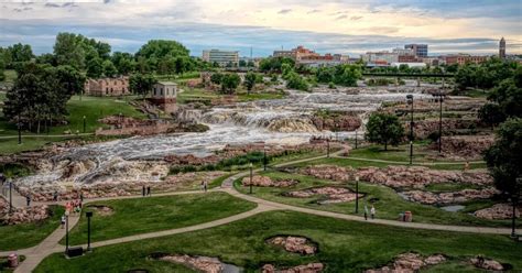 Falls Park in Sioux Falls, SD | Experience Sioux Falls