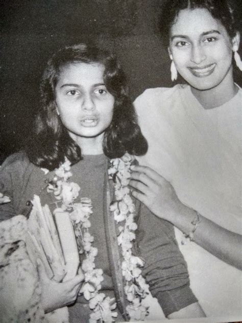 Nutan with sister Tanuja Bollywood Pictures, Vintage Bollywood, Indian Movies, Picts, Old ...