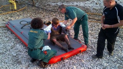 Kendal boy, 13, saved from Morecambe Bay quicksand - BBC News