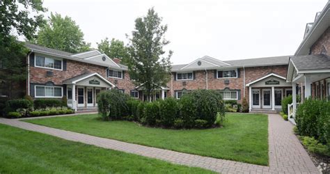 Fairfield Sunrise Gardens Apartments - Bohemia, NY | Apartments.com