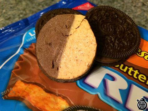 FATGUYFOODBLOG: Reese's Peanut Butter Cup Oreos!