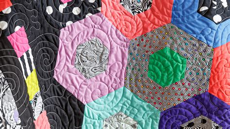 Make a "Seeing Spots" Quilt with Jenny Doan of Missouri Star — Quilting ...