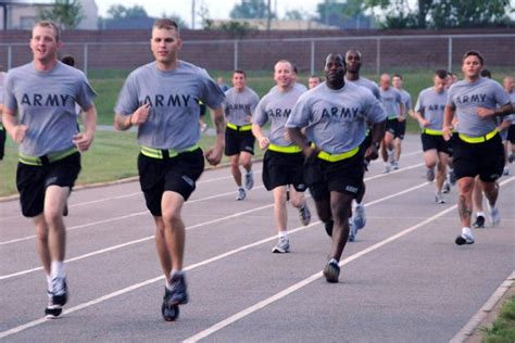 Try These PT and Run Workouts to Improve Your Timed Runs | Military.com