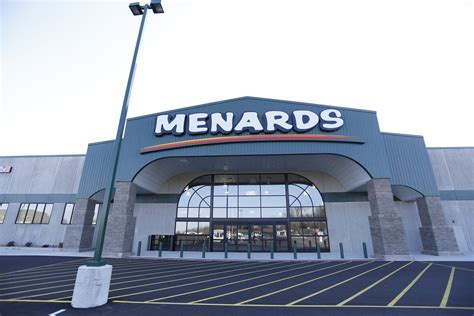 Menards worker dies in 20-foot fall from platform