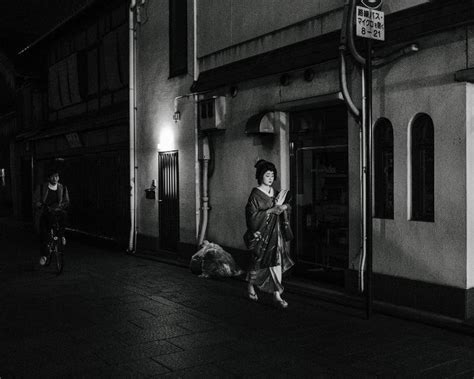 Small Camera Packs a Big Punch: Kyoto Street Photography with the Fuji X-T20 | PetaPixel