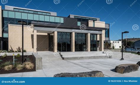 Jefferson County Courthouse in Madras Oregon Editorial Photo - Image of ...