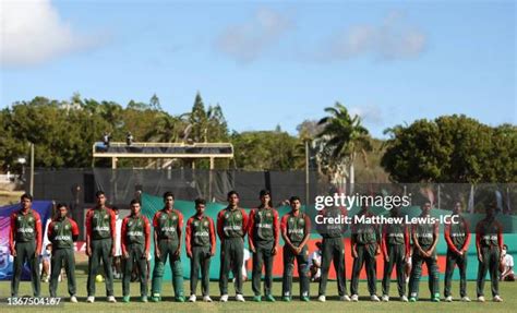 Bangladesh National Anthem Photos and Premium High Res Pictures - Getty ...