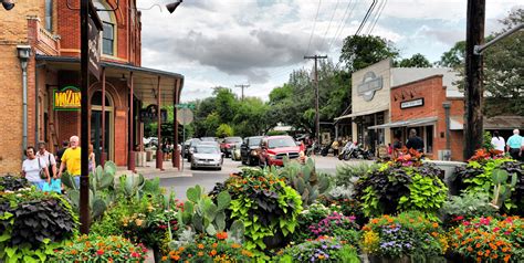 Willkommen to Gruene - New Braunfels Historic Walking Tour