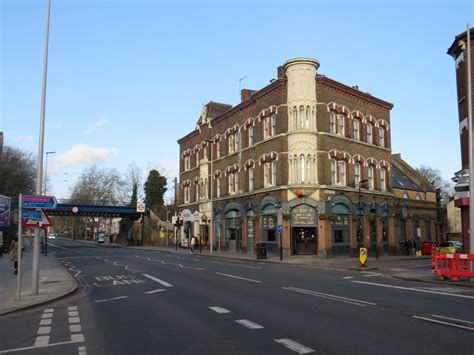 High Road, South Tottenham © Malc McDonald cc-by-sa/2.0 :: Geograph ...