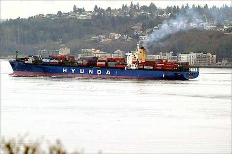 Air pollution from cargo ships stirs growing concern - seattlepi.com