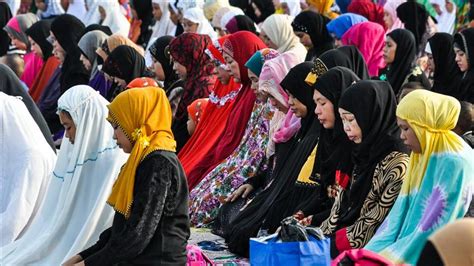 Filipino Muslims celebrate Eid al-Adha amid war