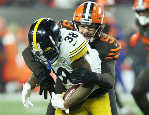 Joe Schobert held the Cleveland Browns together on a night when they needed to beat Pittsburgh ...