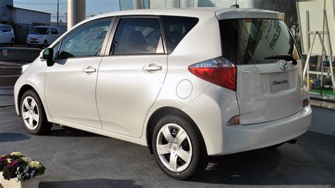 Toyota Ractis II 2010 - 2016 Hatchback 5 door :: OUTSTANDING CARS