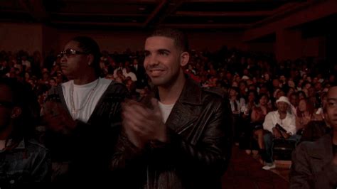 Smiling Drake Clapping In Awards Night GIF | GIFDB.com