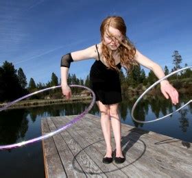 Hula Hoop Tricks :: Hula Hooping Headquarters