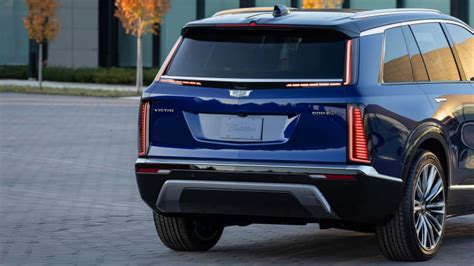 Cadillac unveils the 7-seat Vistiq EV - Acquire