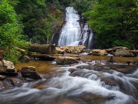 10 Most Beautiful Waterfalls in Georgia (2023 Guide) – Trips To Discover