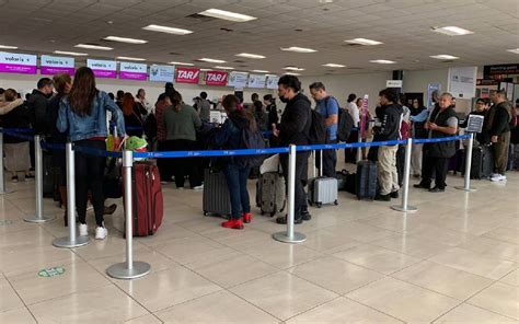 Después de 12 horas de retraso se reactivan operaciones en el aeropuerto de mexicali - La Voz de ...