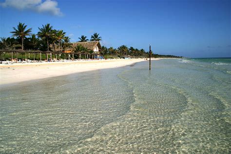 Playa Las Coloradas Beach, Cayo Coco