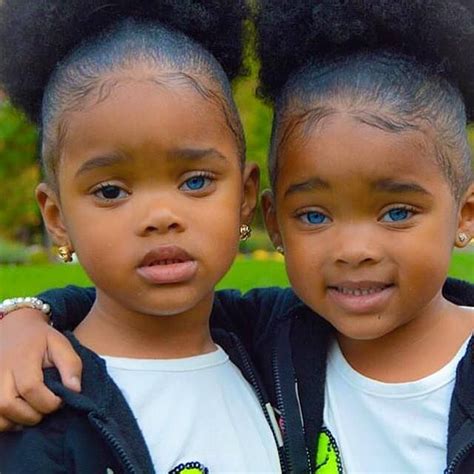 Can Identical Twins Have Different Eye Colors? – Hovk.org