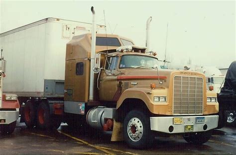 1973 Dodge Big Horn semi truck - photos