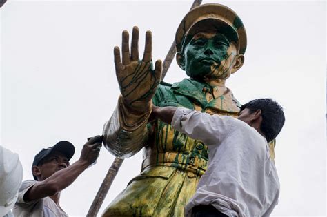 Statue-building spree tarnishes Aung San’s legacy | Frontier Myanmar